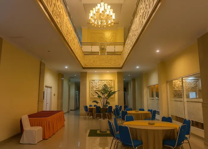 Puri Saron Hotel 3*