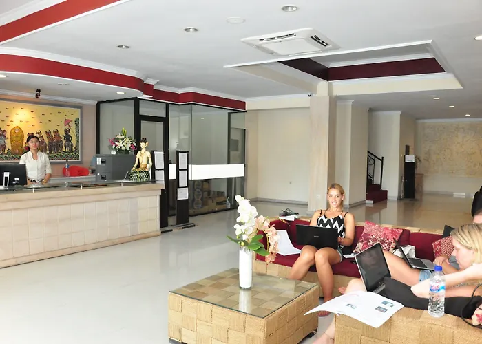 Puri Saron 3*