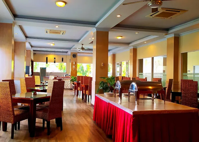 Puri Saron 3*